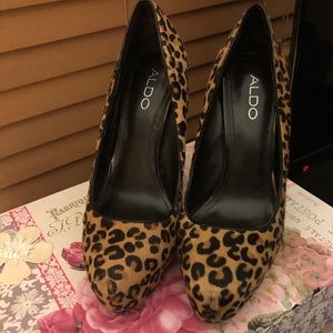 Great condition leopard heels